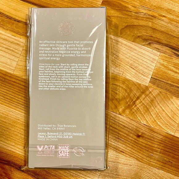 Luxurious face roller by True Botanicals still new in package. Fluorite stone. - Picture 3 of 5